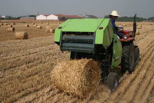 麦草、稻草、牧草玉米秸秆自动捡拾式打捆机