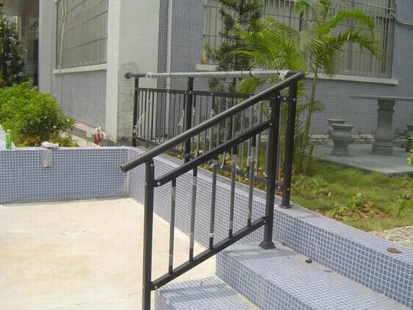 大量出售锌钢楼梯扶手品质高价格低值得信赖的锌钢产品