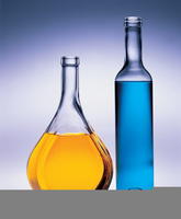 供应高白料酒瓶，水晶玻璃瓶，果汁瓶，乳液玻璃瓶，汽车香水瓶