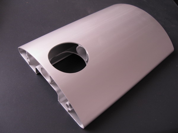生产小圆管铝型材， 铝材散热器，铝材电源铝盒
