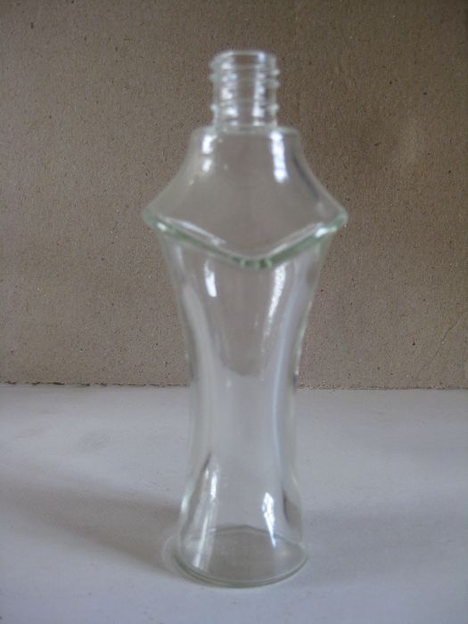 玻璃瓶营销市场，研制玻璃瓶，大小精油瓶，调味品玻璃瓶，玻璃瓶盖
