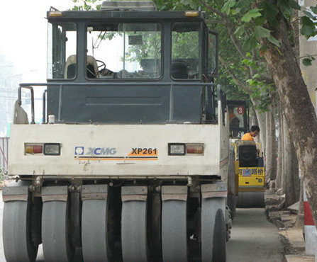 莱阳两手压路机市场Ξ二手胶轮压路机价格样样大观