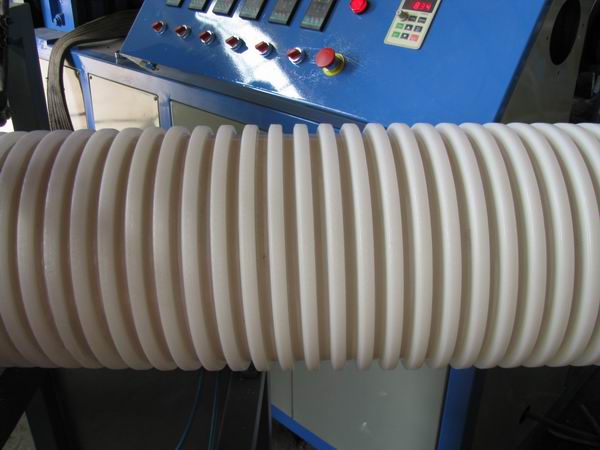 青岛海天一塑机专业生产HDPE预应力管材生产线，塑料挤出机设备