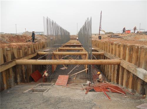 低价大量供应9米12米拉森钢板桩 钢板桩围堰