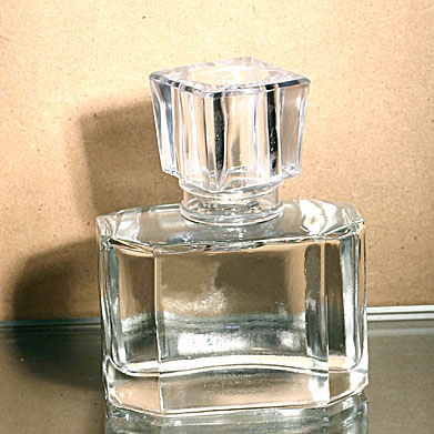 销售防爆玻璃灯罩，大小玻璃方缸，活络油瓶，胶襄玻璃瓶