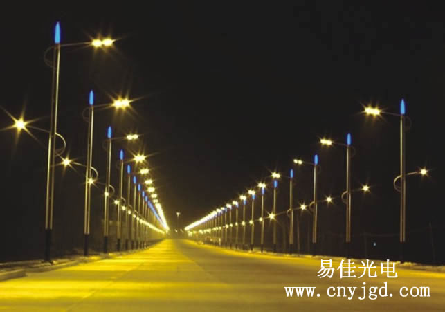 鹤壁压铸铝路灯灯壳 河南鹤壁新型led护栏灯/鹤壁led路灯外壳