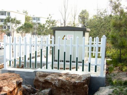 供应泰安振邦护栏供应PVC护栏，美式护栏，草坪围栏，锌钢护栏空调百叶
