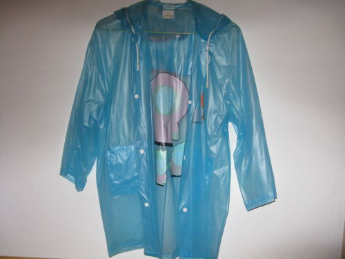 北京订购2012儿童潮流雨衣|直销时尚套装情侣雨衣|可爱电动车雨披加工|路易雨衣厂家