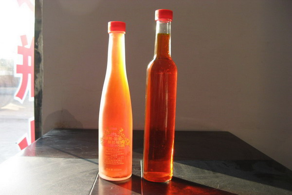 小提琴玻璃瓶，葫芦形玻璃瓶，办公墨水玻璃瓶，柴油桶形玻璃瓶，金门酒瓶