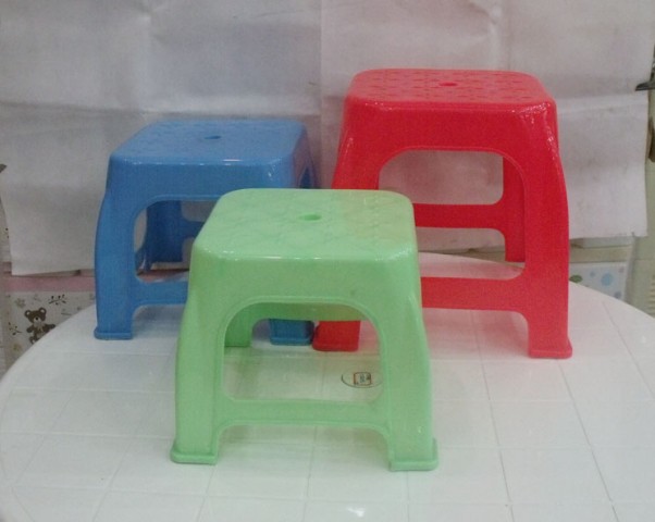 供应凳子，塑胶凳子，深圳协盛开模制作家用塑胶凳子
