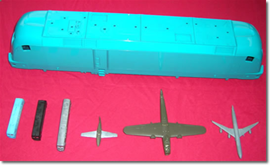 飞机塑胶玩具，塑胶飞机玩具，深圳协盛注塑开模供应儿童塑胶玩具
