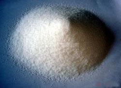 生产聚丙烯酰胺的原料xq厂家特价出售两性离子聚丙烯酰胺