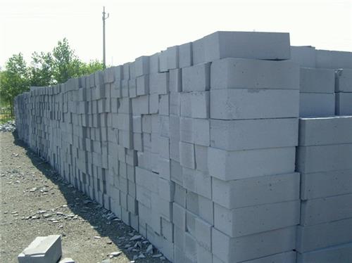 新型河沙蒸压加气砖生产线 粉煤灰蒸压加气混凝土砌块设备(图)价格
