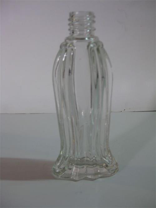 出售高白料玻璃瓶，生产xx水晶瓶，供应xo玻璃酒瓶，专业生产有色玻璃瓶