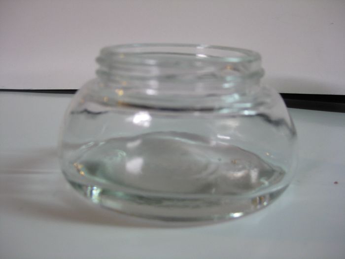 生产人体形玻璃瓶，古龙香水瓶，三潭印月瓶，膏霜玻璃瓶，玻璃方缸