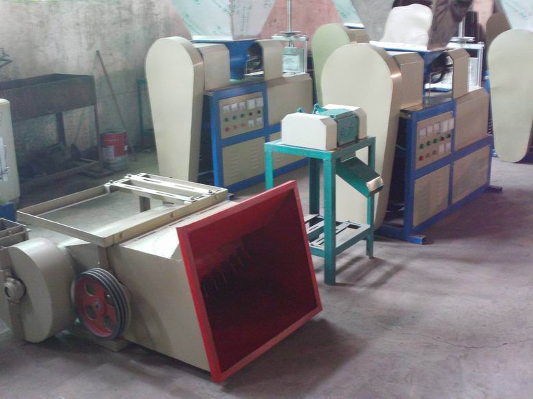 郑州豫华橡胶磨粉机厂家|橡胶磨粉机|13663852715|橡胶磨粉机