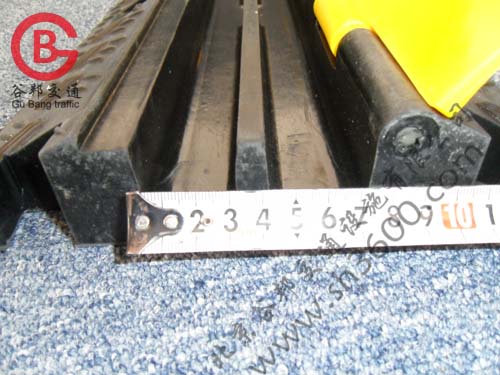 德州生产橡胶线槽板,橡胶PVC线槽板价格,德州橡胶线槽板