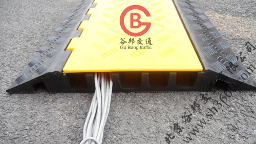 北京5孔线槽板_移动穿线板_道路护线板_耐压线槽
