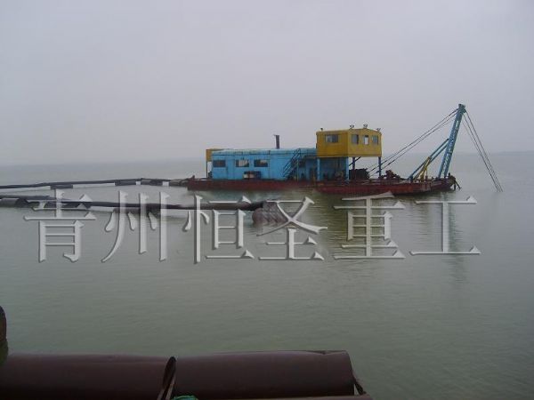 青州恒圣挖泥船厂家 挖泥船制造厂 抓斗式挖泥船供应商
